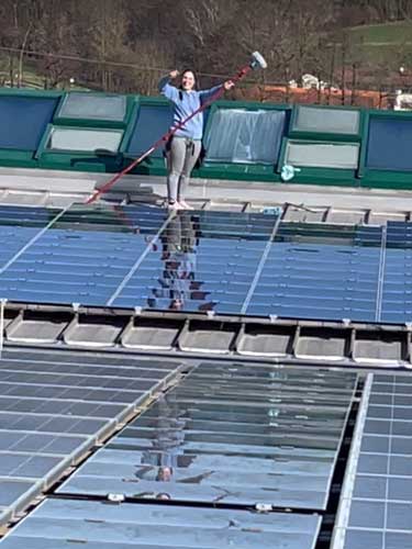 Wie­viel kos­tet eine Solar­rei­ni­gung