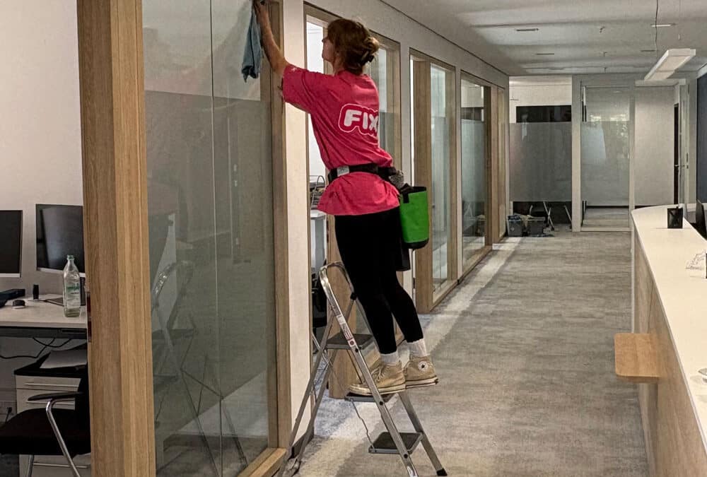Grund­rei­ni­gung der Glas­flä­chen – Kanz­lei in Prien am Chiem­see